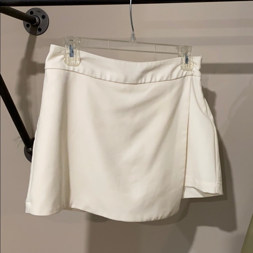 women’s shorts/skirt